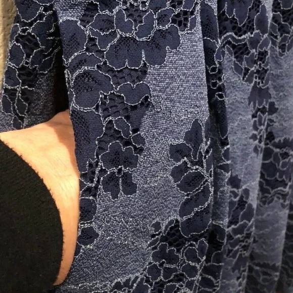 Vince Camuto Women's Navy Blue Floral Lace Sleeveless Lined Dress Size 6 - Picture 6 of 13